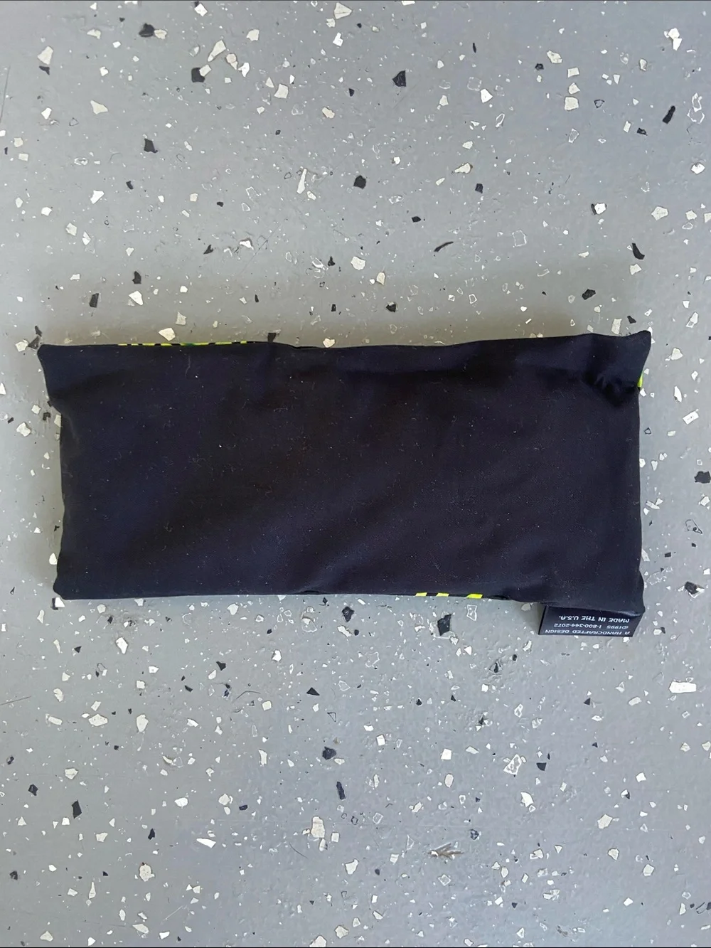 Eye Pillow for yoga, sleep or meditation - Black with Green Accents